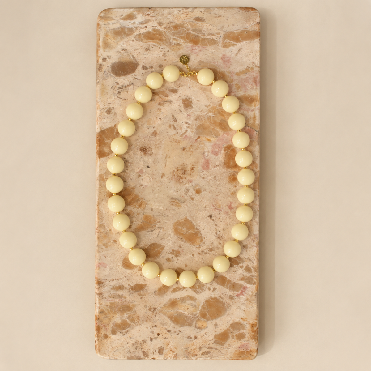 Collier Arold