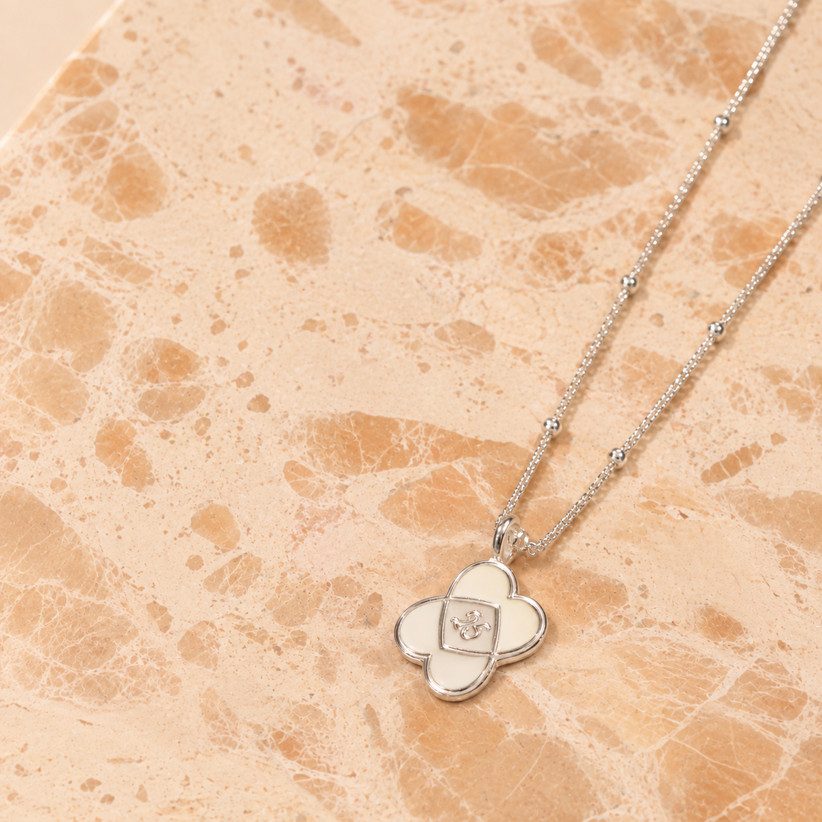 Collier Innocence