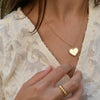 Collier Adela